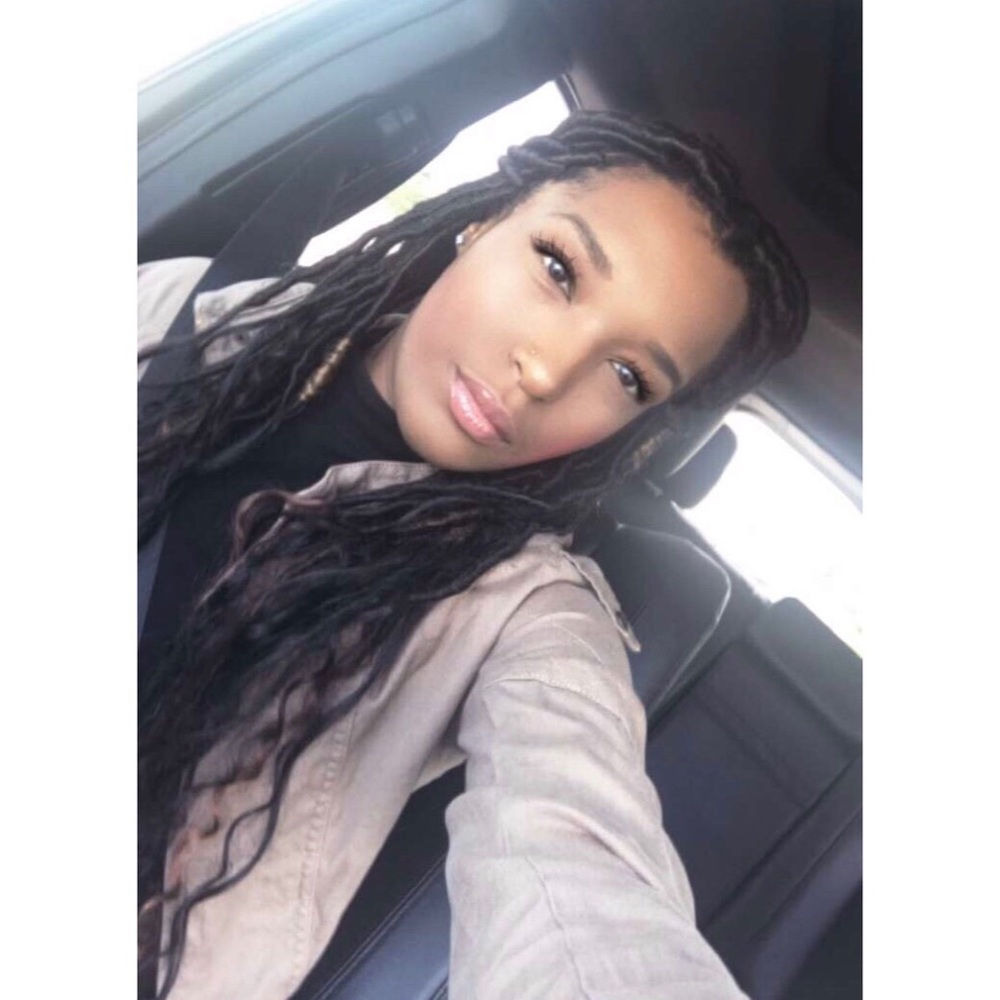 Meet your Posher, Brianna